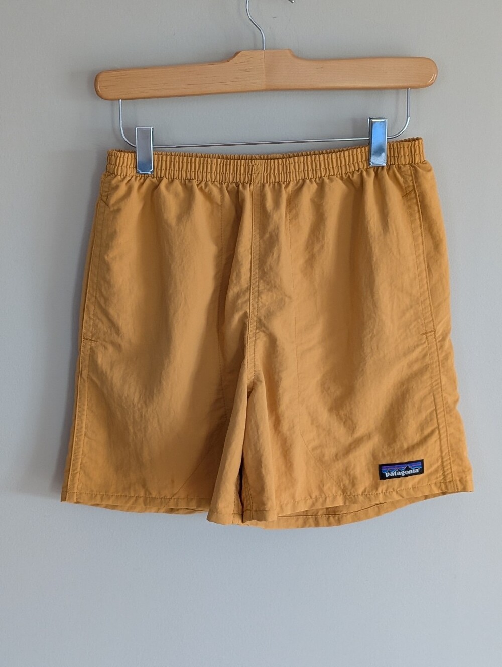 Patagonia Swim Trunks Mens XS Gold Baggies Netplus Shell Mesh Lined Surf